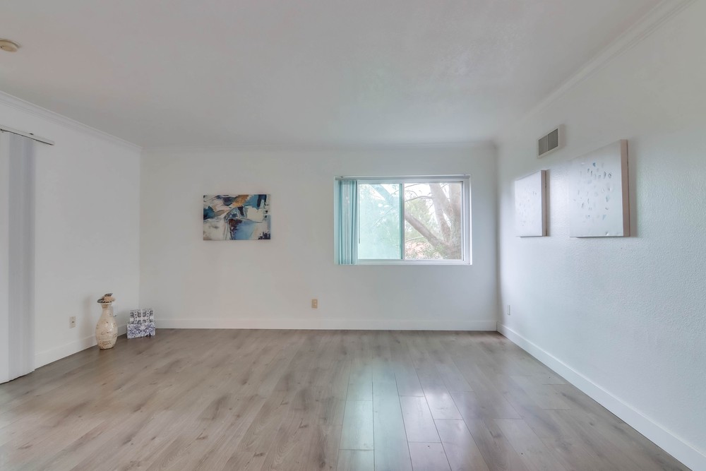 Virtual tour photo 6 of 33 for 7455 Charmant Dr UNIT 1811