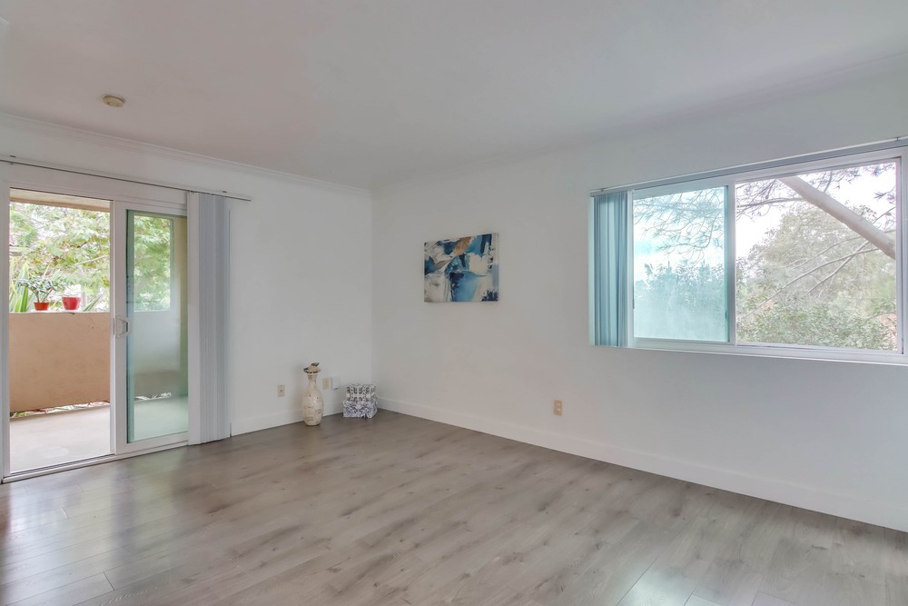 Virtual tour photo 8 of 33 for 7455 Charmant Dr UNIT 1811