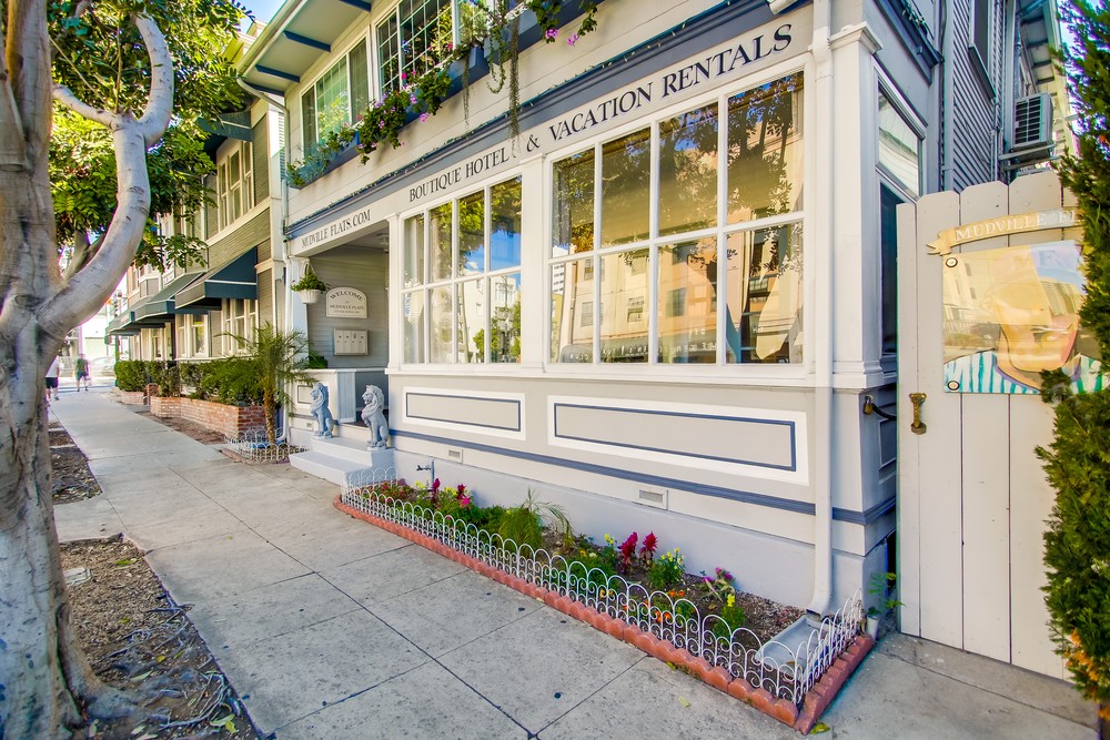 Virtual tour photo 10 of 80 for 747 10th Ave San Diego