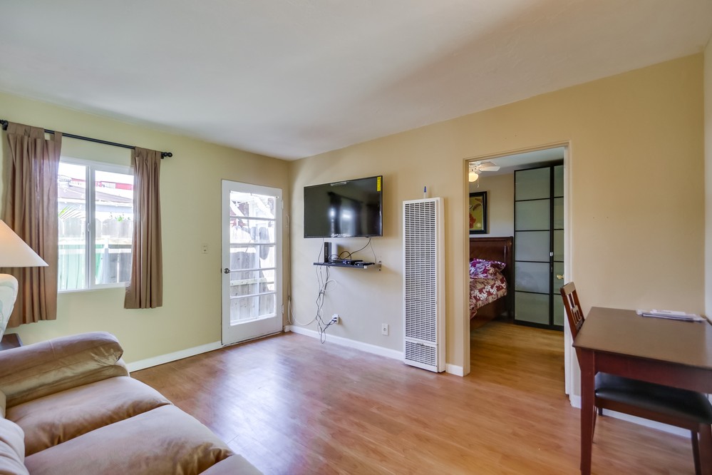 Virtual tour photo 7 of 24 for 747 Island Court