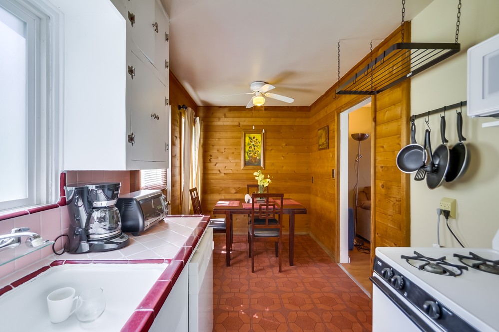 Virtual tour photo 13 of 24 for 747 Island Court