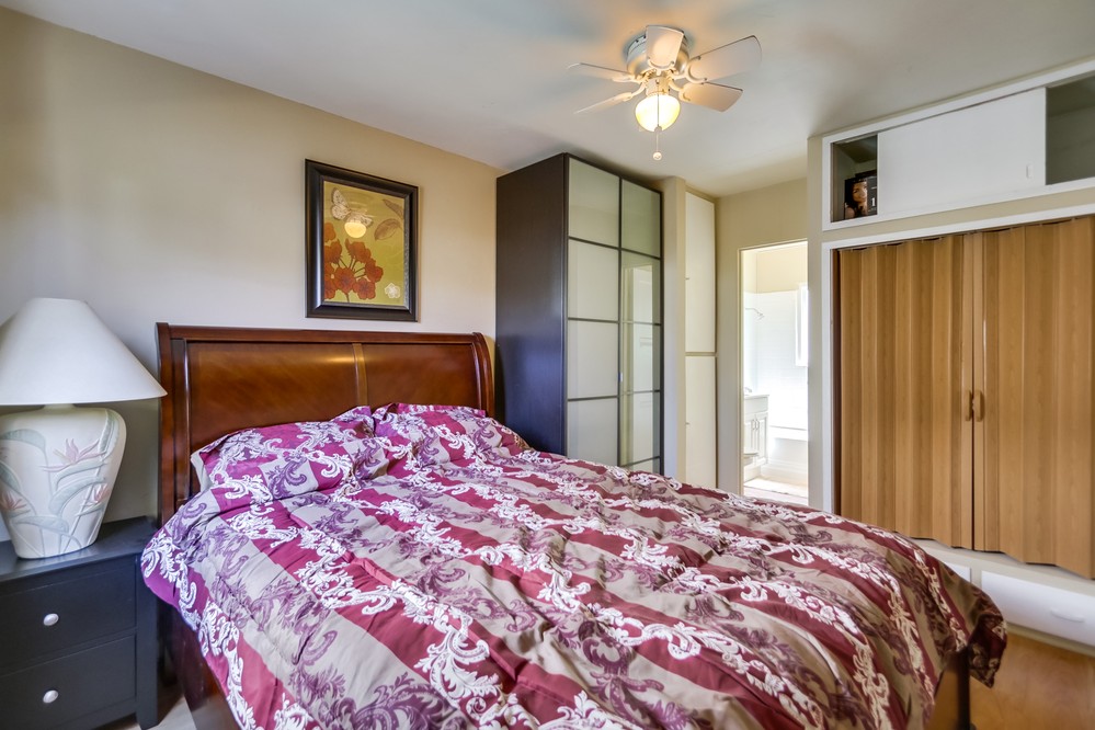 Virtual tour photo 16 of 24 for 747 Island Court