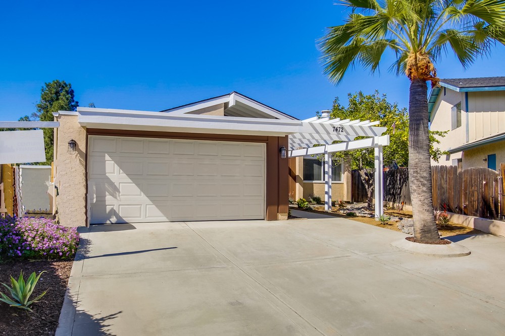 Virtual tour photo 4 of 65 for 7472 Gorge View Terrace