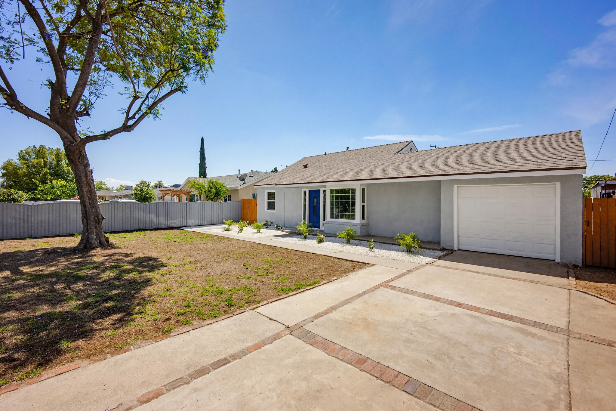 Virtual tour photo 4 of 39 for 7474 Elmwood Rd