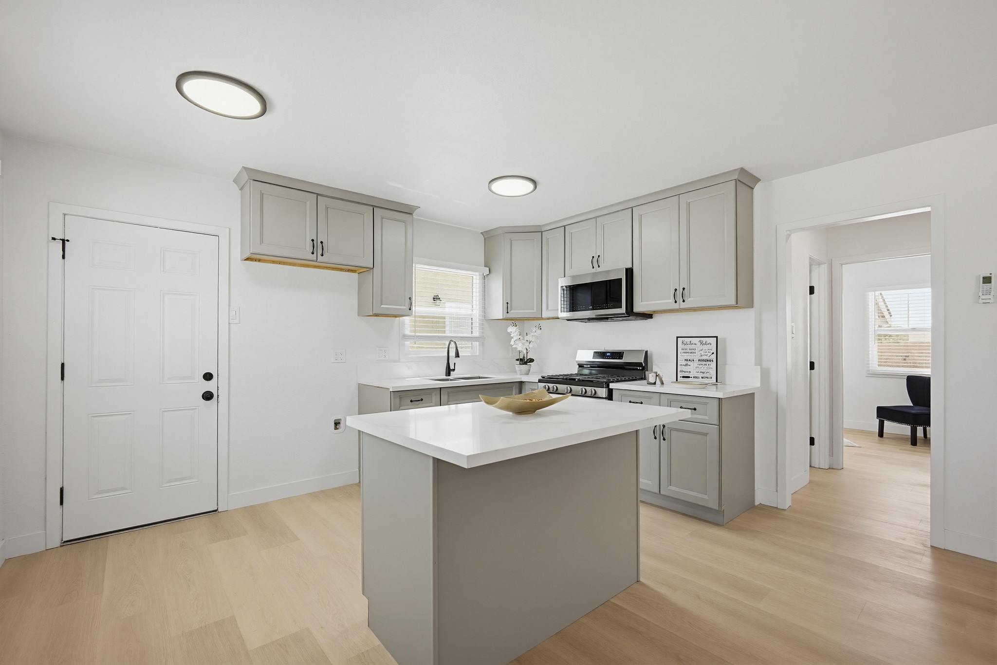 Virtual tour photo 13 of 39 for 7474 Elmwood Rd