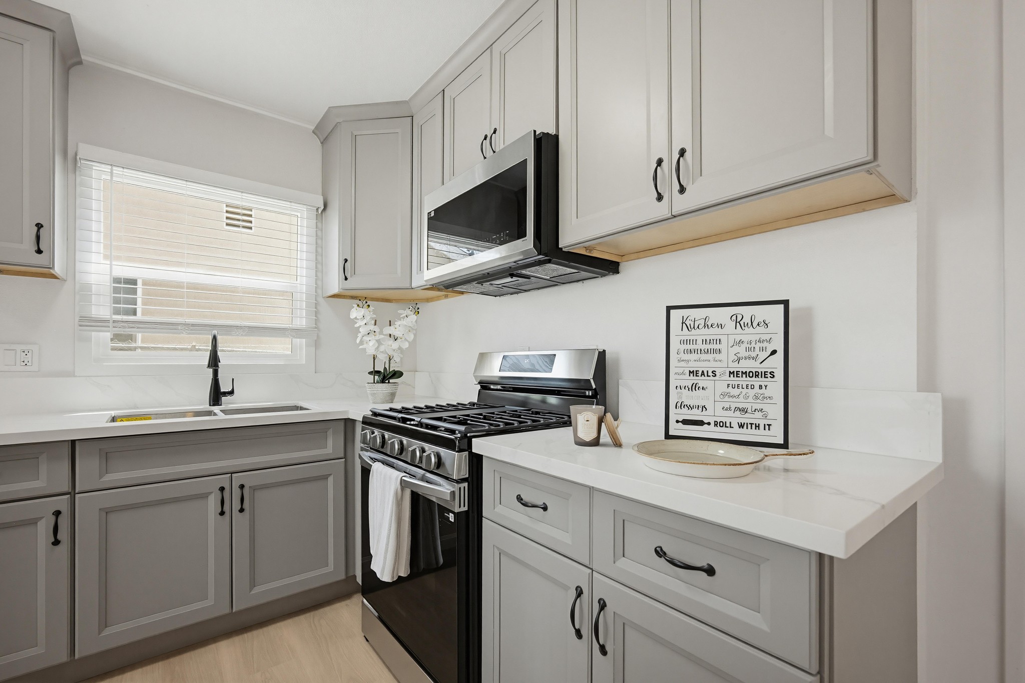 Virtual tour photo 15 of 39 for 7474 Elmwood Rd