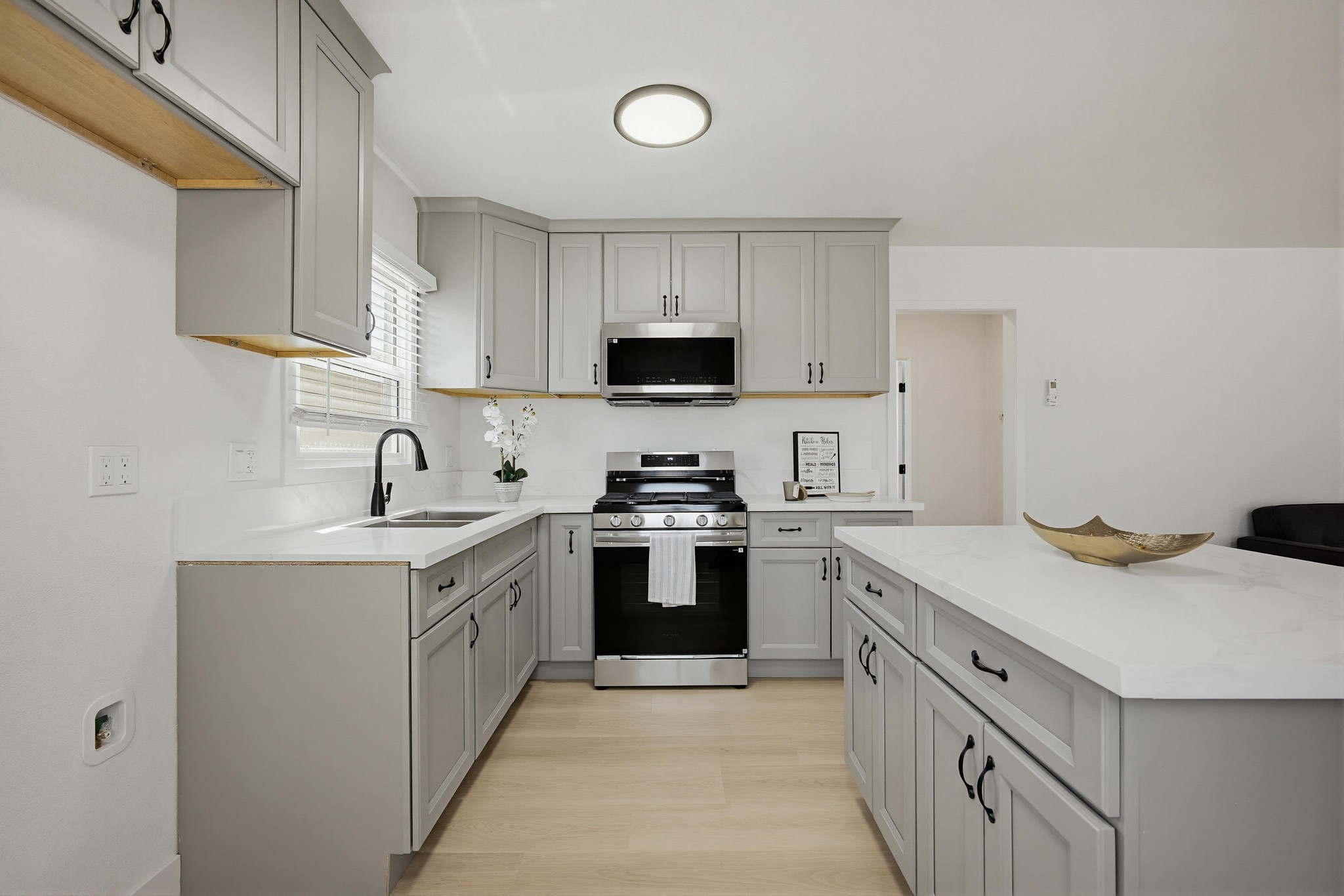 Virtual tour photo 16 of 39 for 7474 Elmwood Rd