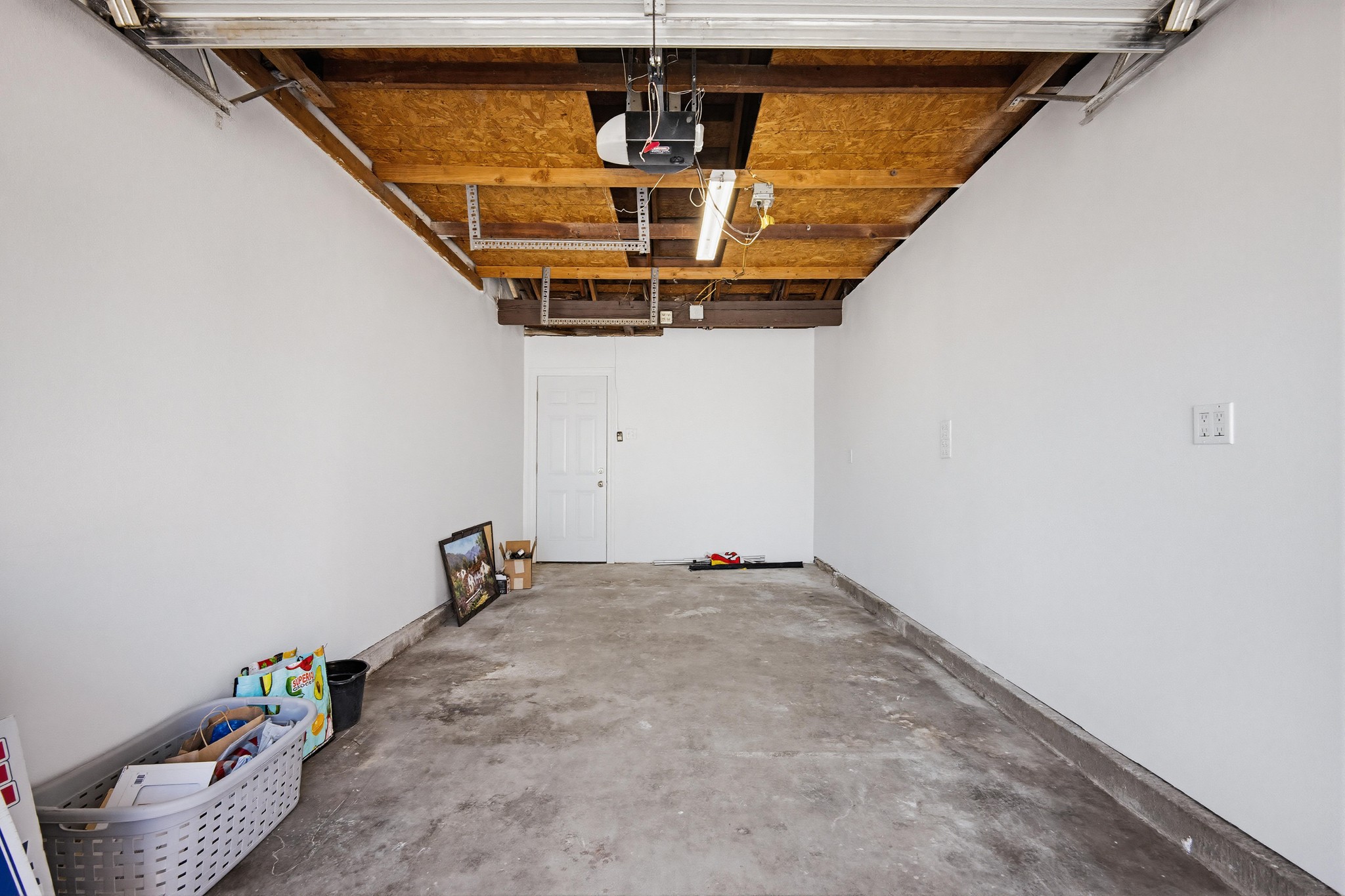 Virtual tour photo 29 of 39 for 7474 Elmwood Rd