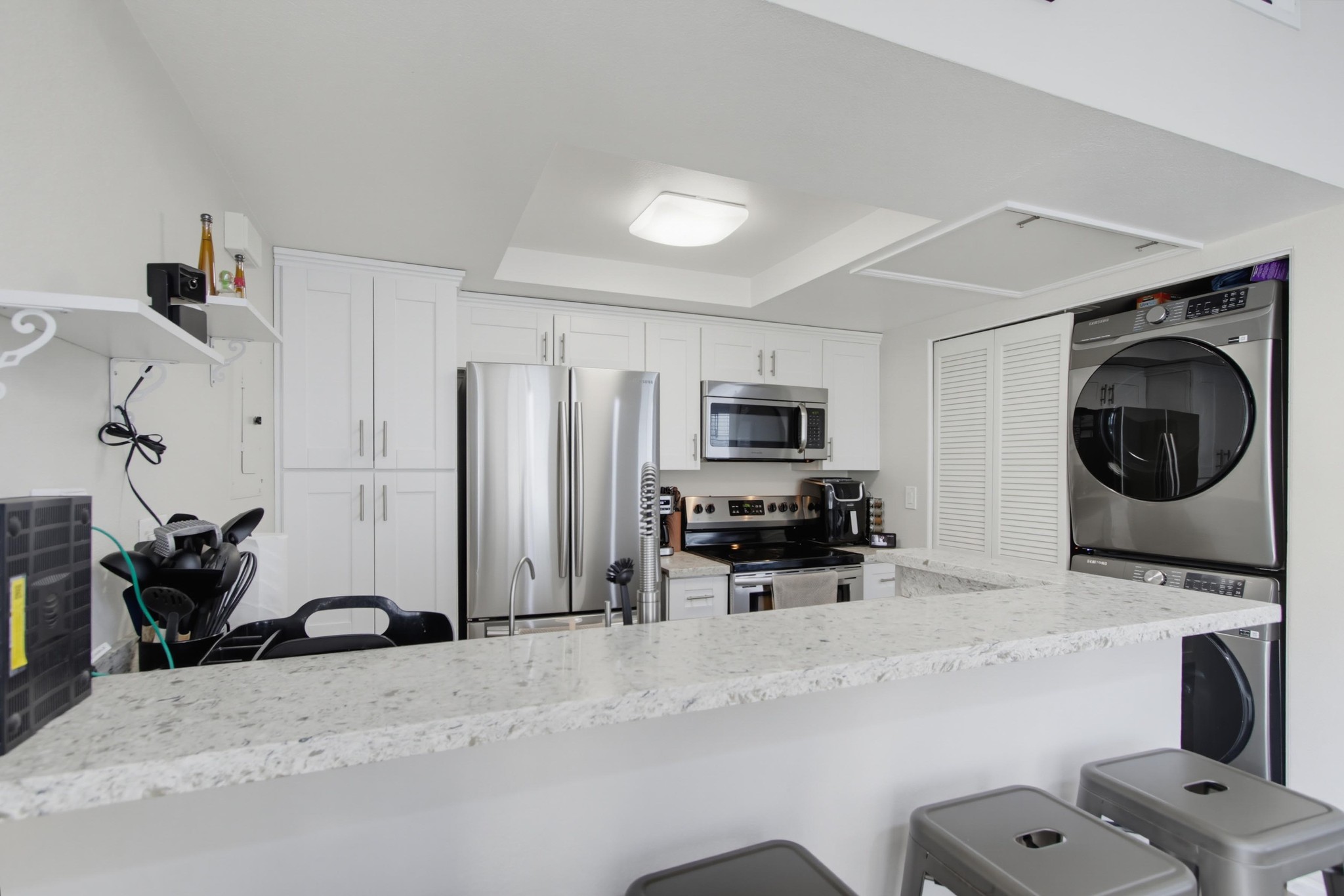 Virtual tour photo 11 of 33 for 748 Eastshore Terrace