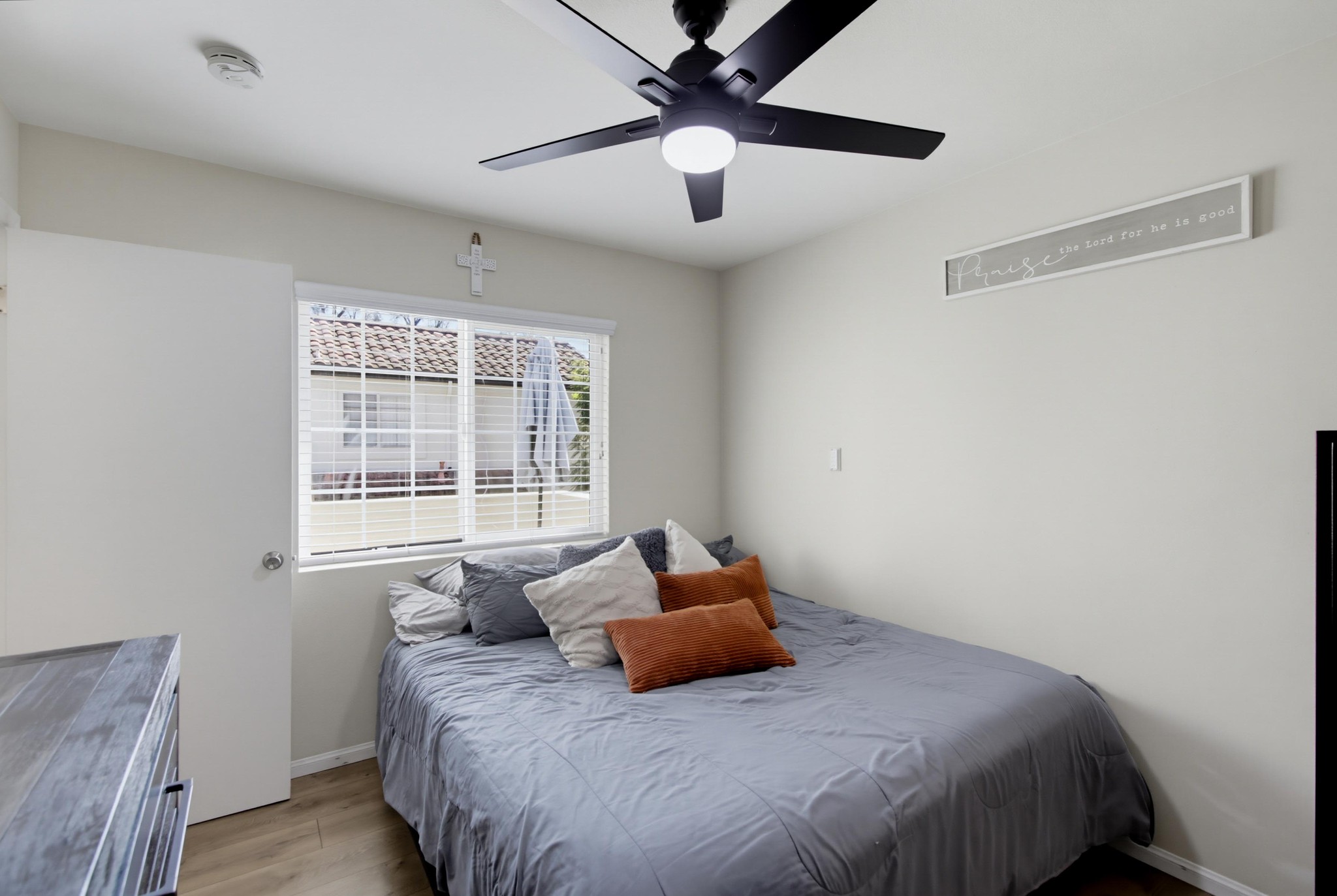 Virtual tour photo 17 of 33 for 748 Eastshore Terrace