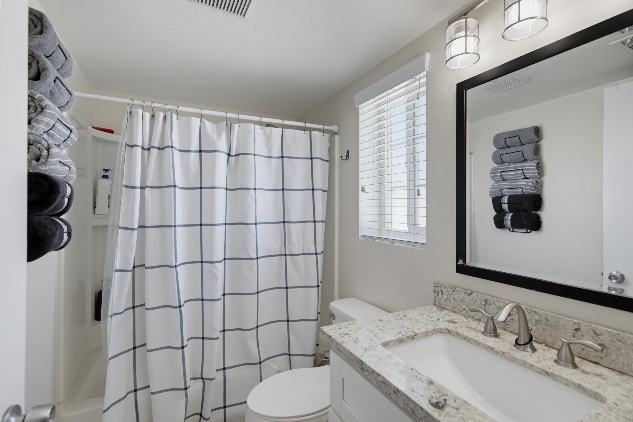Virtual tour photo 25 of 33 for 748 Eastshore Terrace