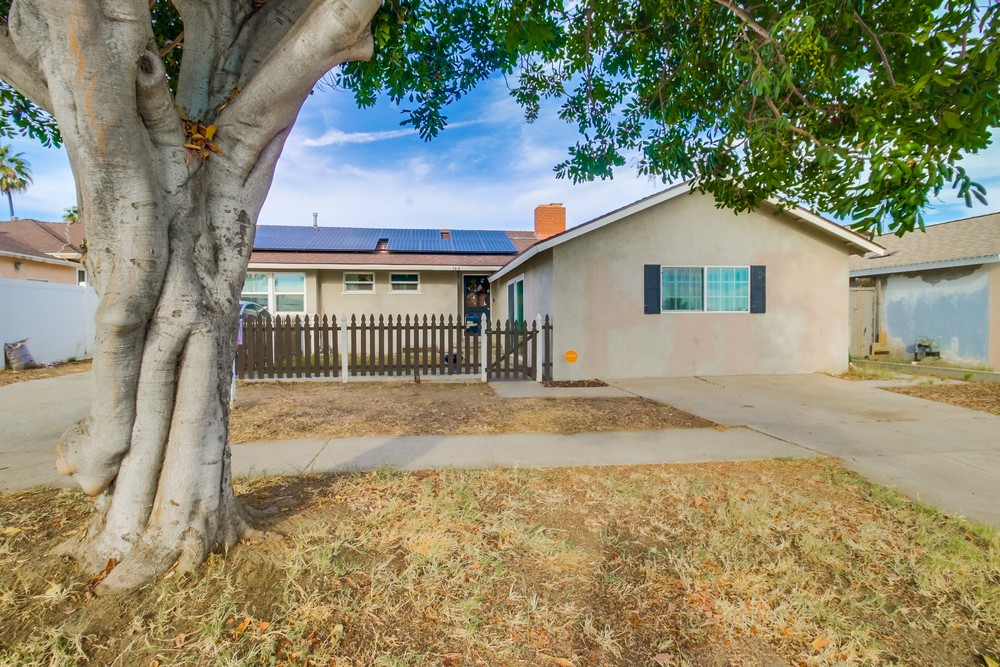 Virtual tour photo 1 of 36 for 7484 Skyline Dr