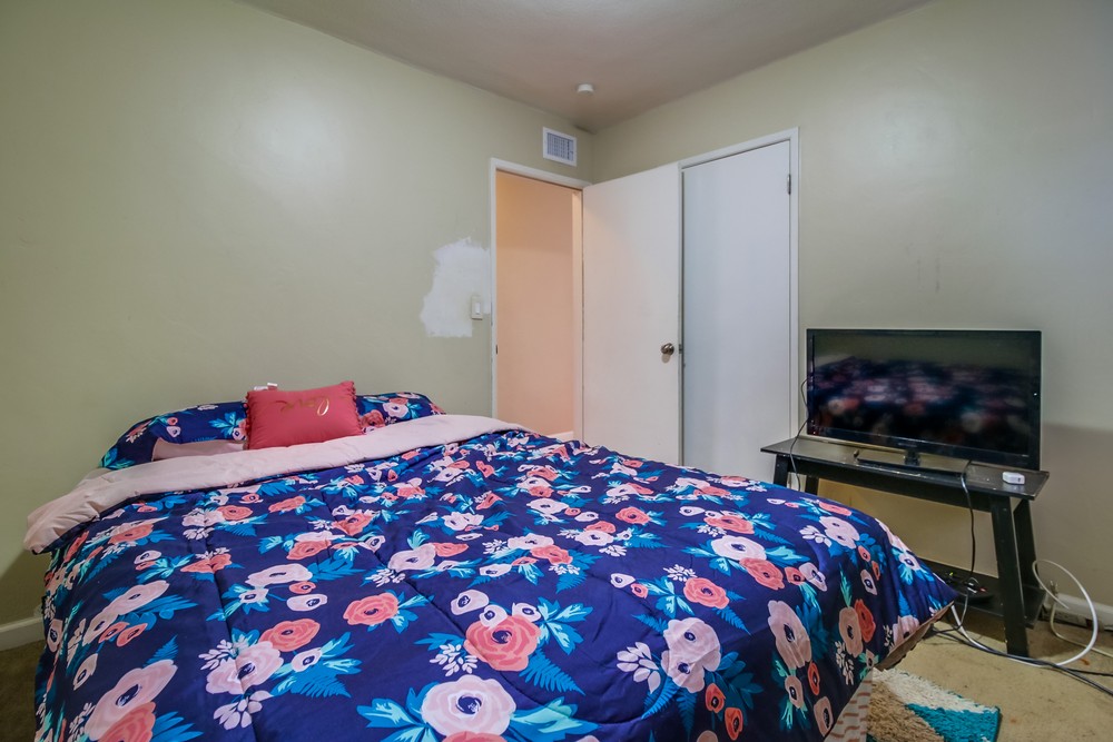 Virtual tour photo 24 of 36 for 7484 Skyline Dr
