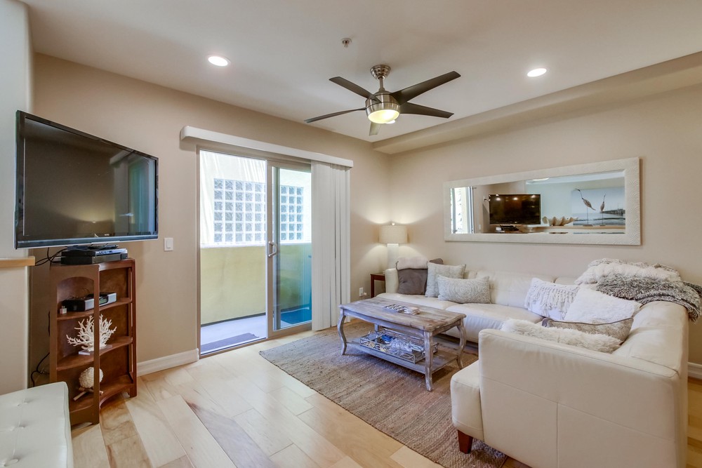 Virtual tour photo 7 of 34 for 749 Diamond St