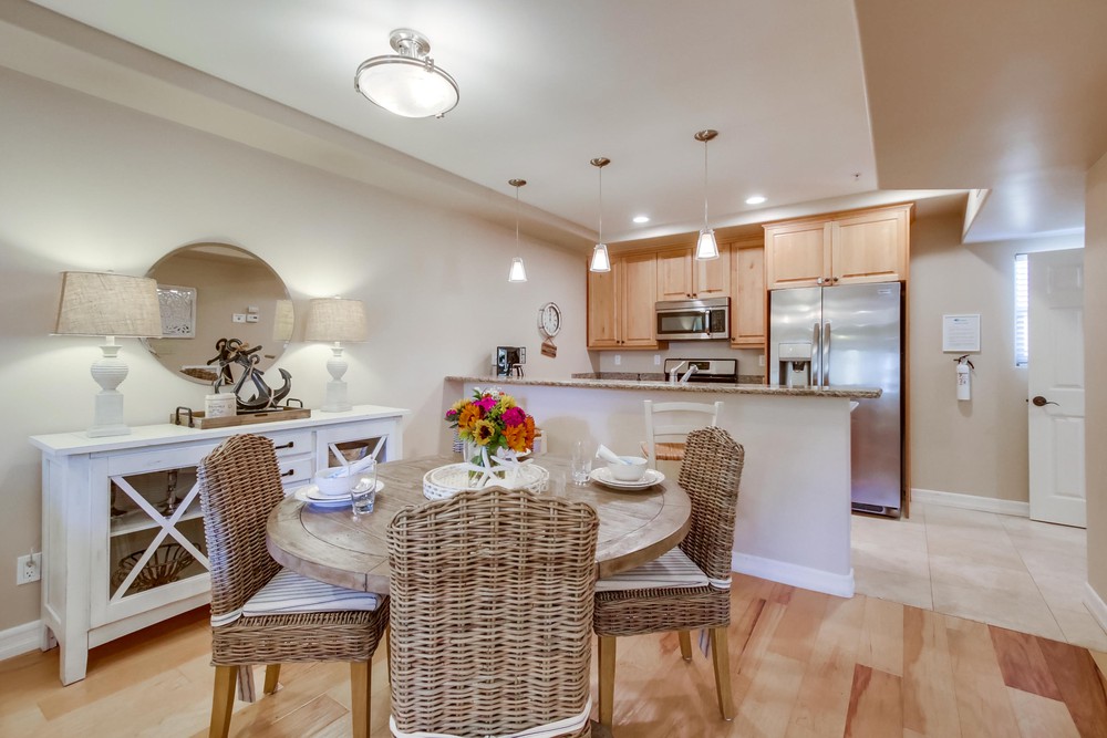 Virtual tour photo 11 of 34 for 749 Diamond St