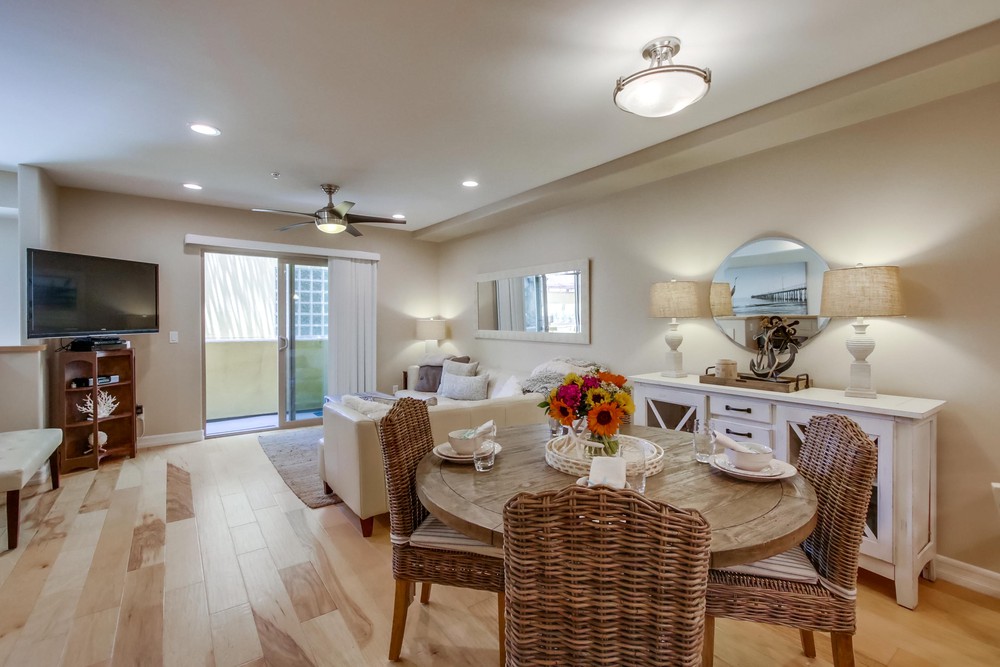 Virtual tour photo 12 of 34 for 749 Diamond St