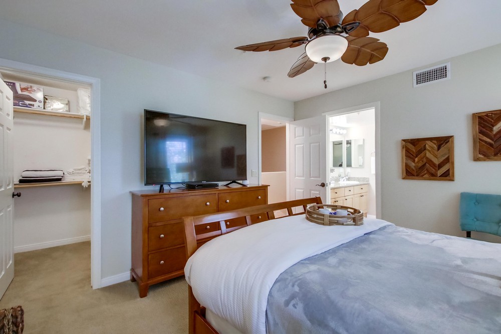 Virtual tour photo 21 of 34 for 749 Diamond St
