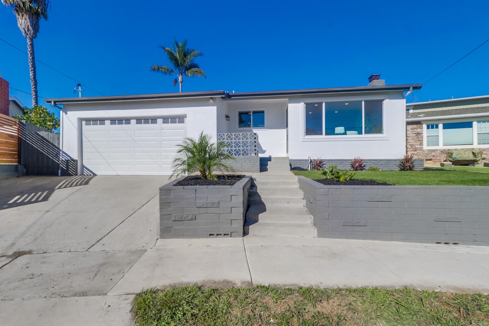 Virtual tour photo 3 of 48 for 7492 Salerno St