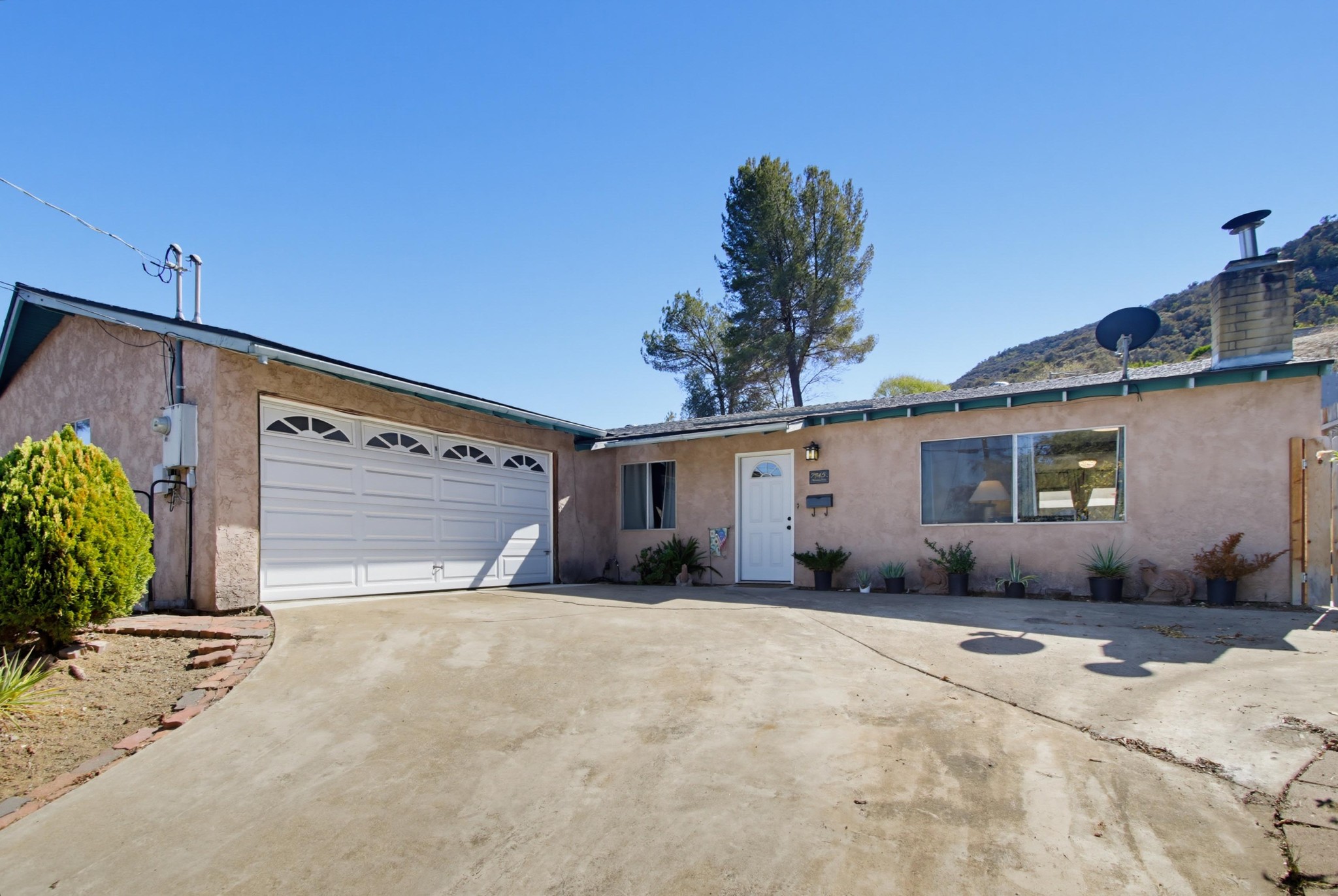 Virtual tour photo 4 of 40 for 7495 Shantung Dr