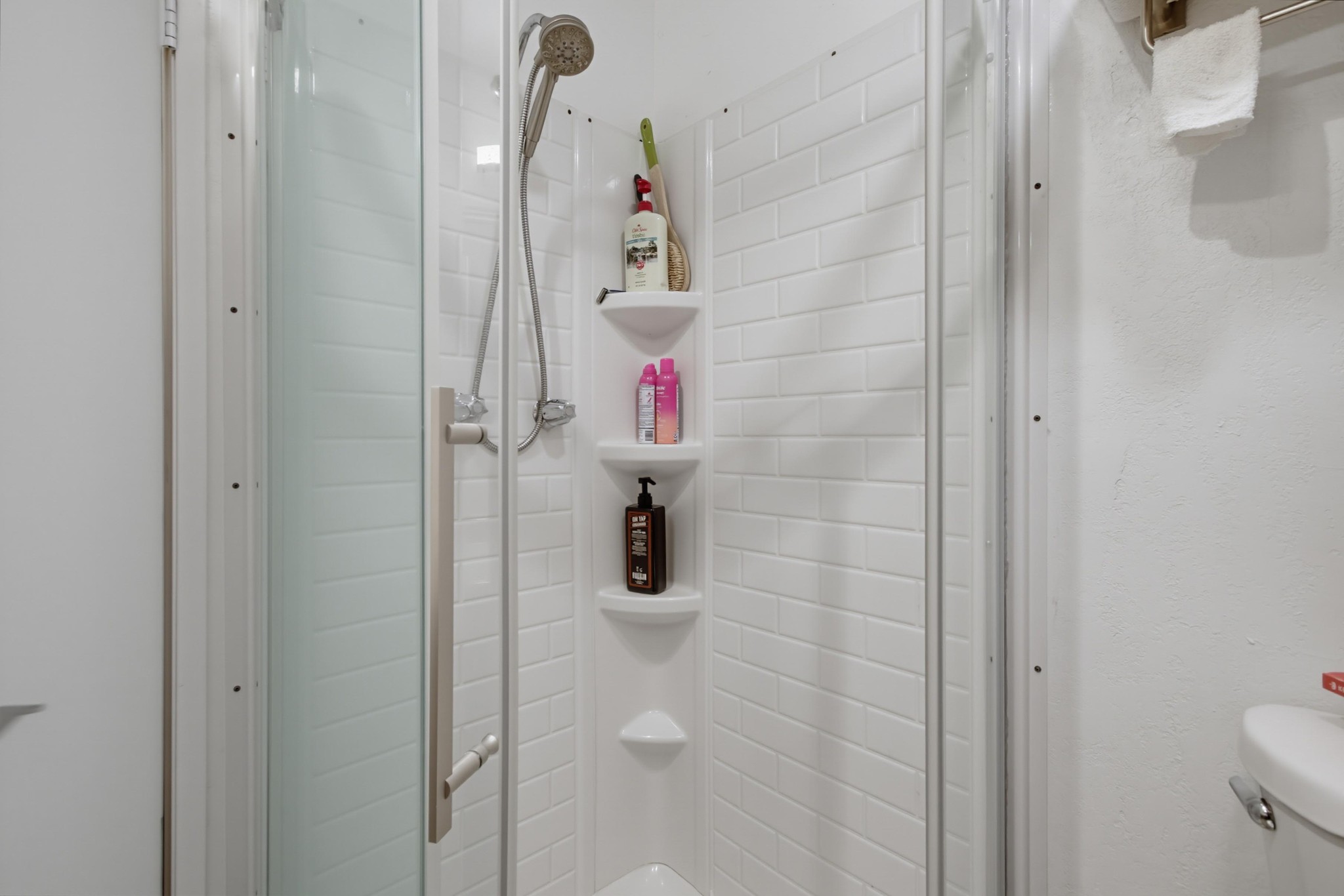 Virtual tour photo 18 of 40 for 7495 Shantung Dr