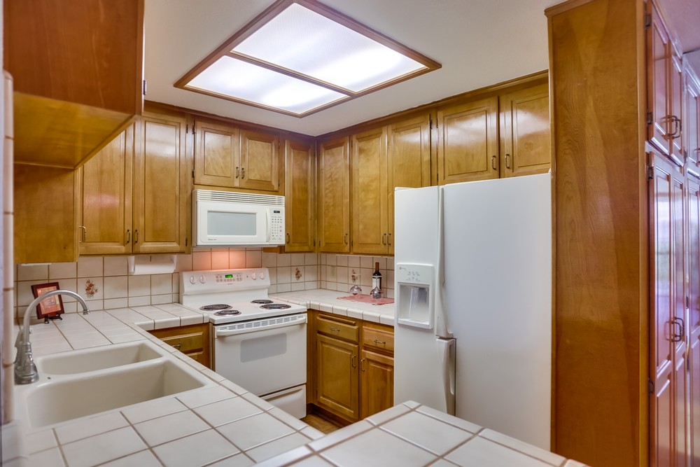 Virtual tour photo 13 of 47 for 750 State St #226