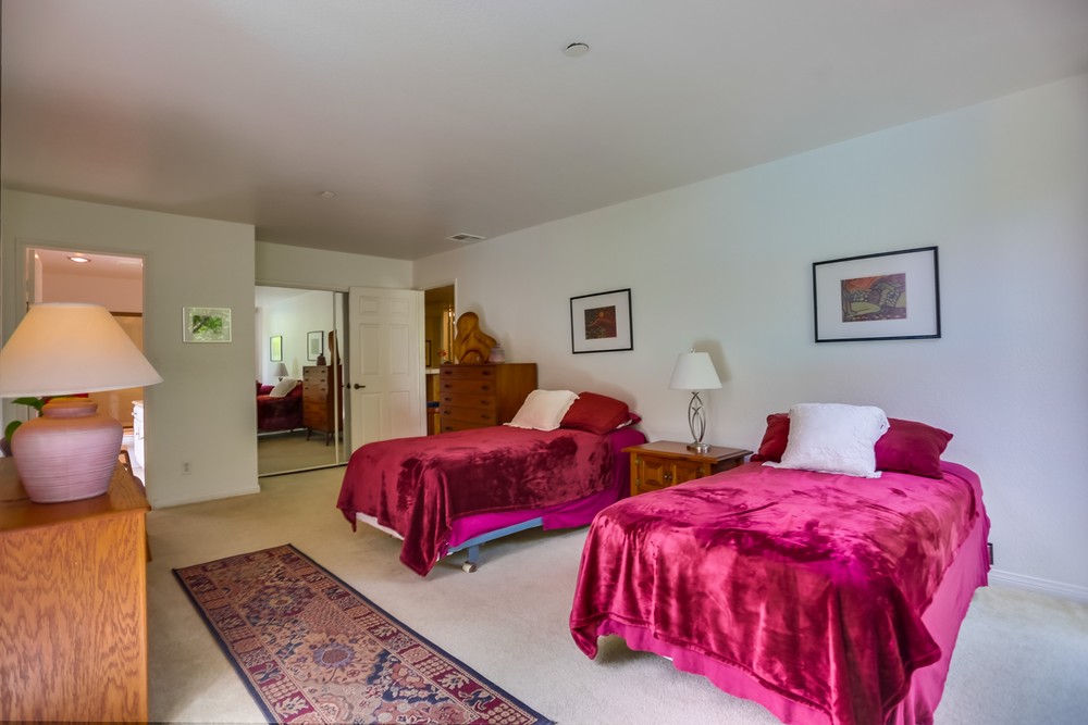 Virtual tour photo 18 of 47 for 750 State St #226