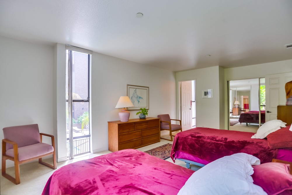 Virtual tour photo 19 of 47 for 750 State St #226