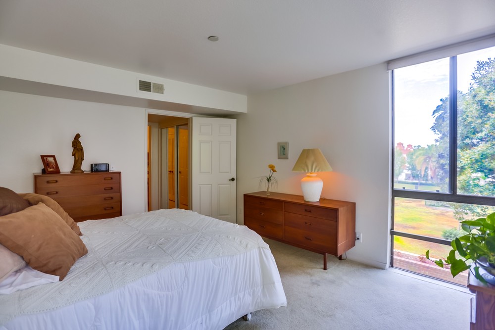 Virtual tour photo 26 of 47 for 750 State St #226