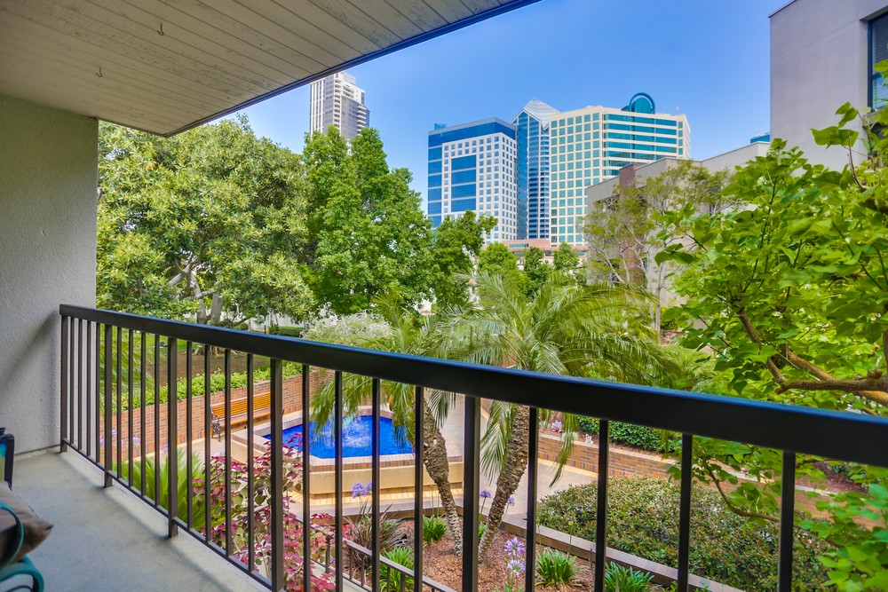 Virtual tour photo 31 of 47 for 750 State St #226