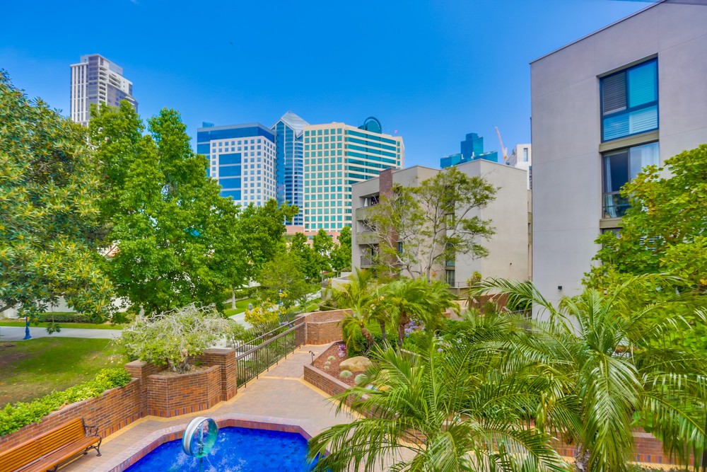Virtual tour photo 32 of 47 for 750 State St #226