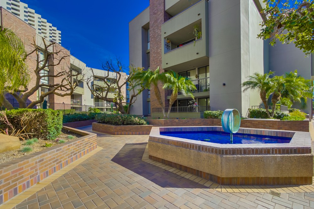 Virtual tour photo 41 of 47 for 750 State St #226