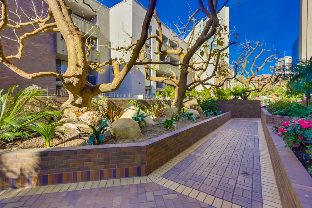 Virtual tour photo 42 of 47 for 750 State St #226