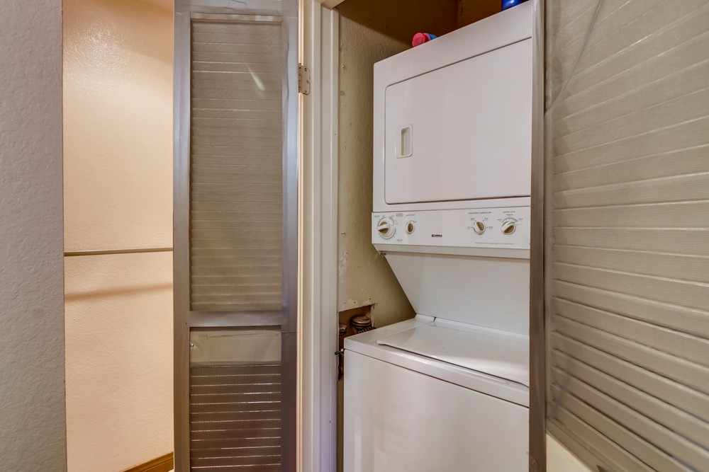 Virtual tour photo 37 of 41 for 750 State St Unit 318 