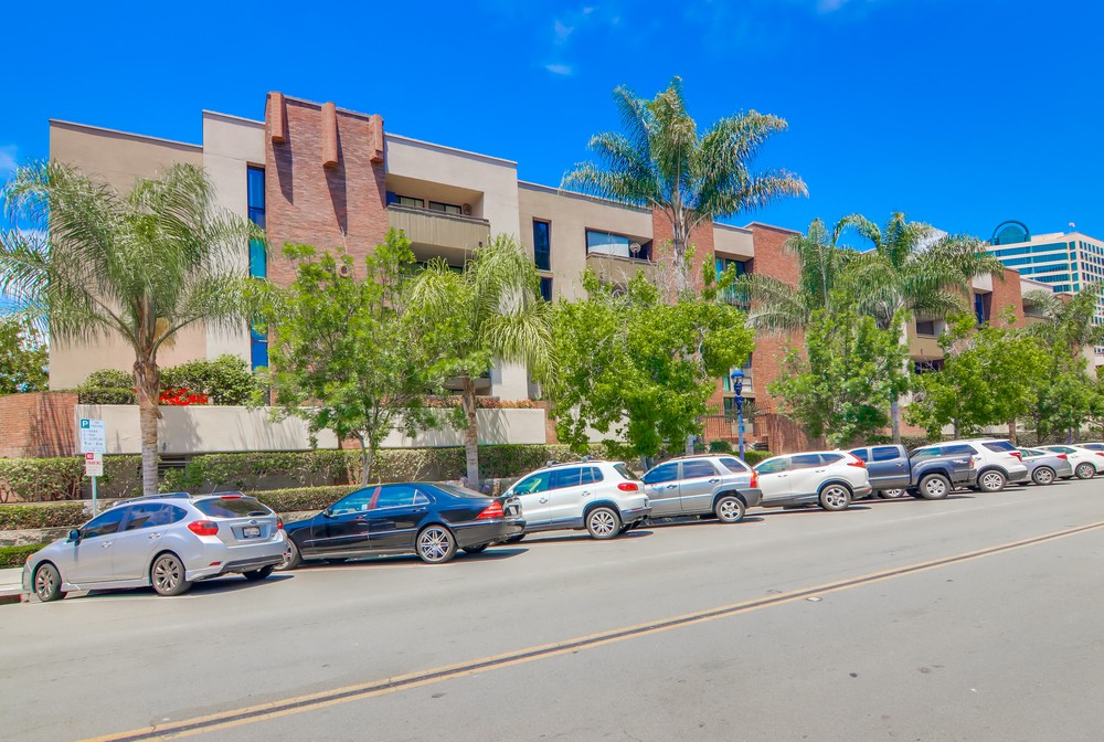 Virtual tour photo 1 of 42 for 750 State St