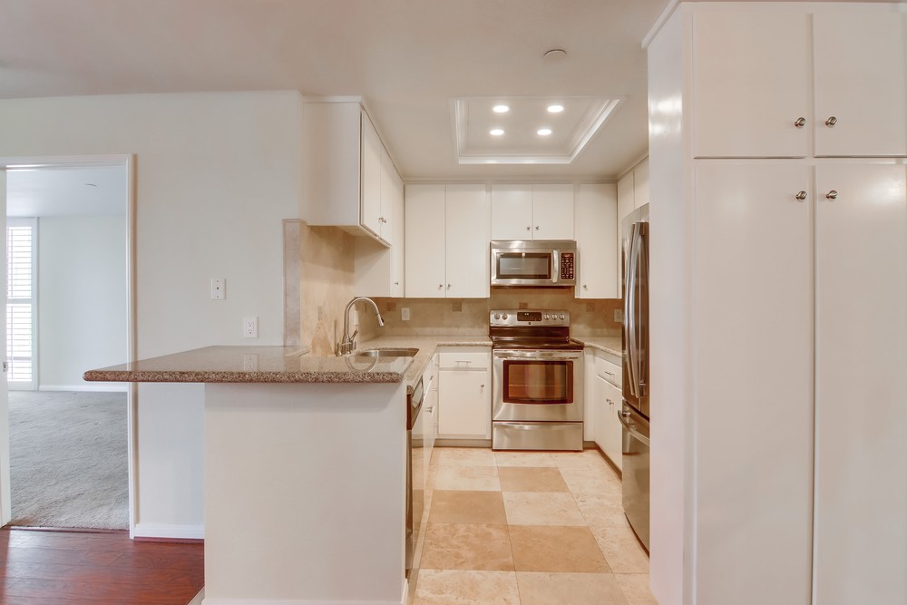 Virtual tour photo 13 of 42 for 750 State St