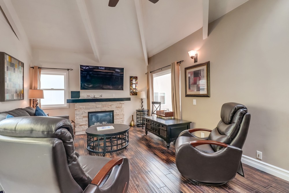 Virtual tour photo 12 of 55 for 750 York Ct