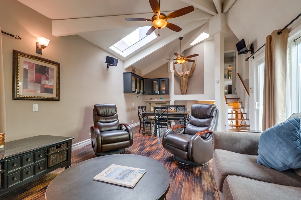 Virtual tour photo 13 of 55 for 750 York Ct