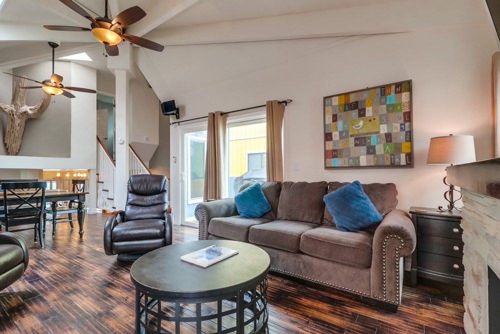 Virtual tour photo 14 of 55 for 750 York Ct