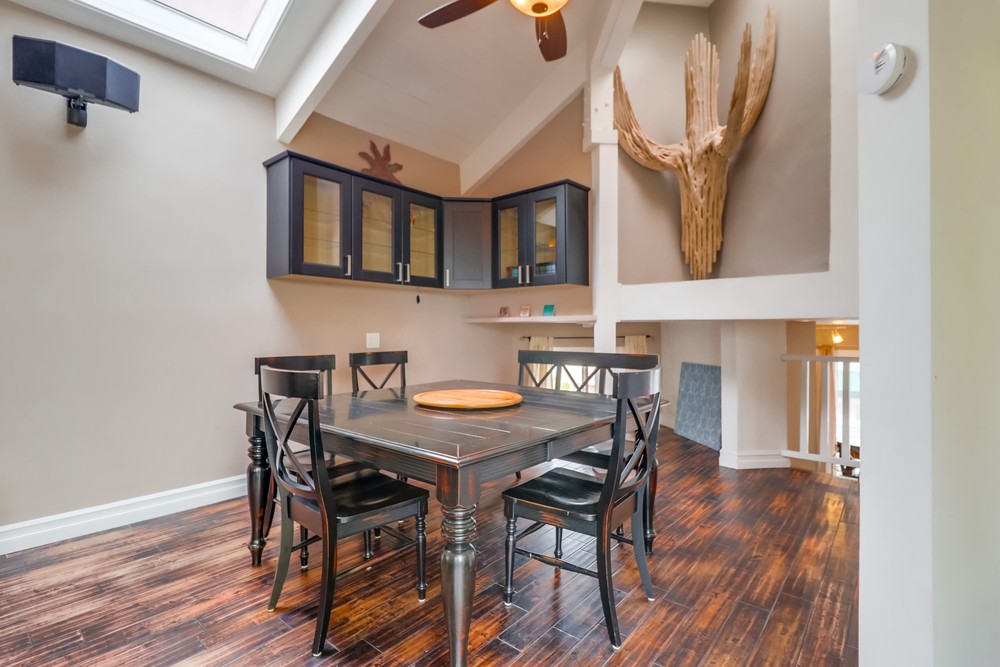 Virtual tour photo 15 of 55 for 750 York Ct