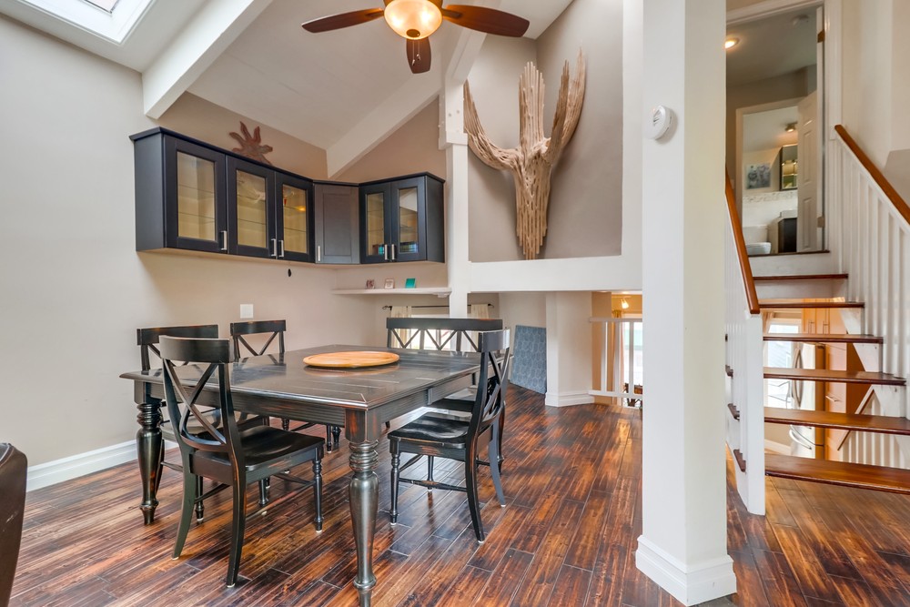 Virtual tour photo 16 of 55 for 750 York Ct