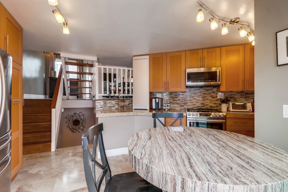 Virtual tour photo 25 of 55 for 750 York Ct