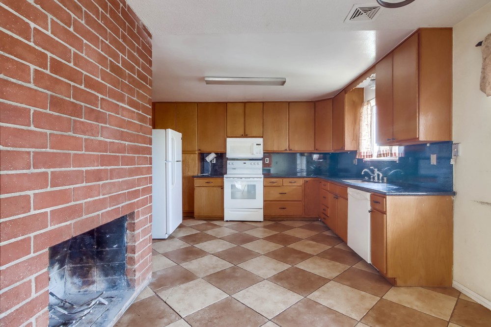 Virtual tour photo 14 of 42 for 7504 Gribble St