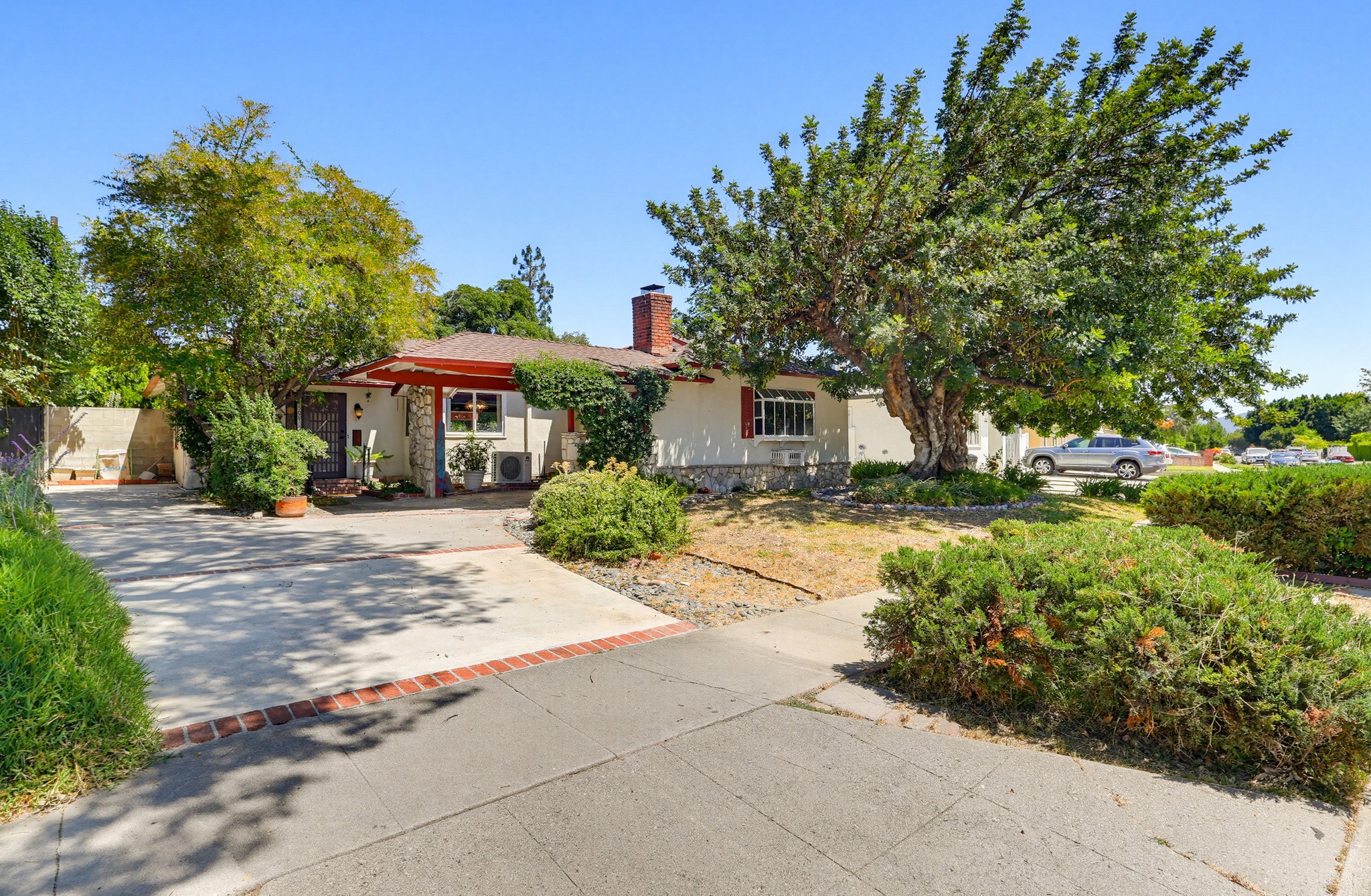 Virtual tour photo 3 of 88 for 7508 Paso Robles Ave