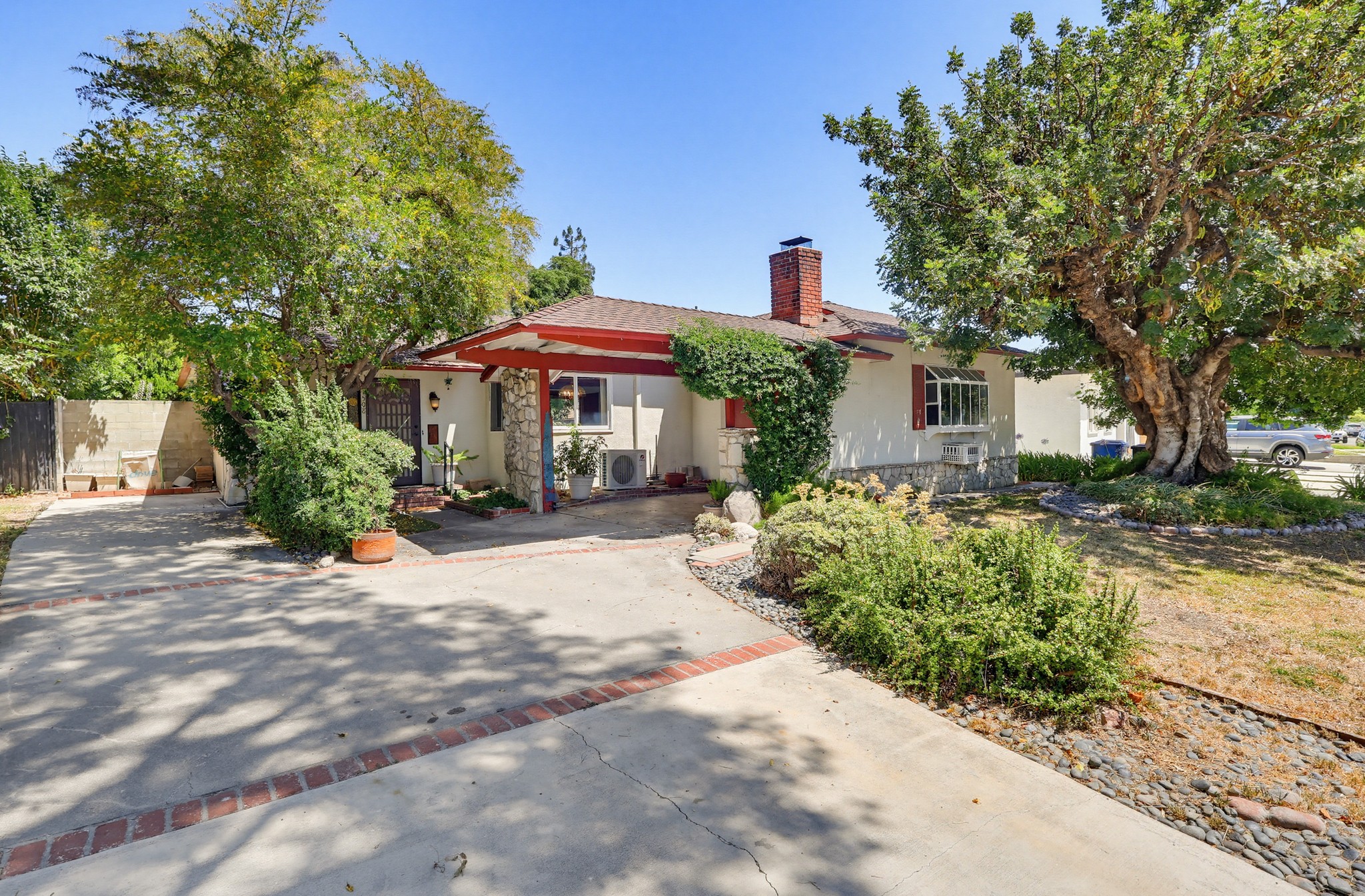 Virtual tour photo 4 of 88 for 7508 Paso Robles Ave