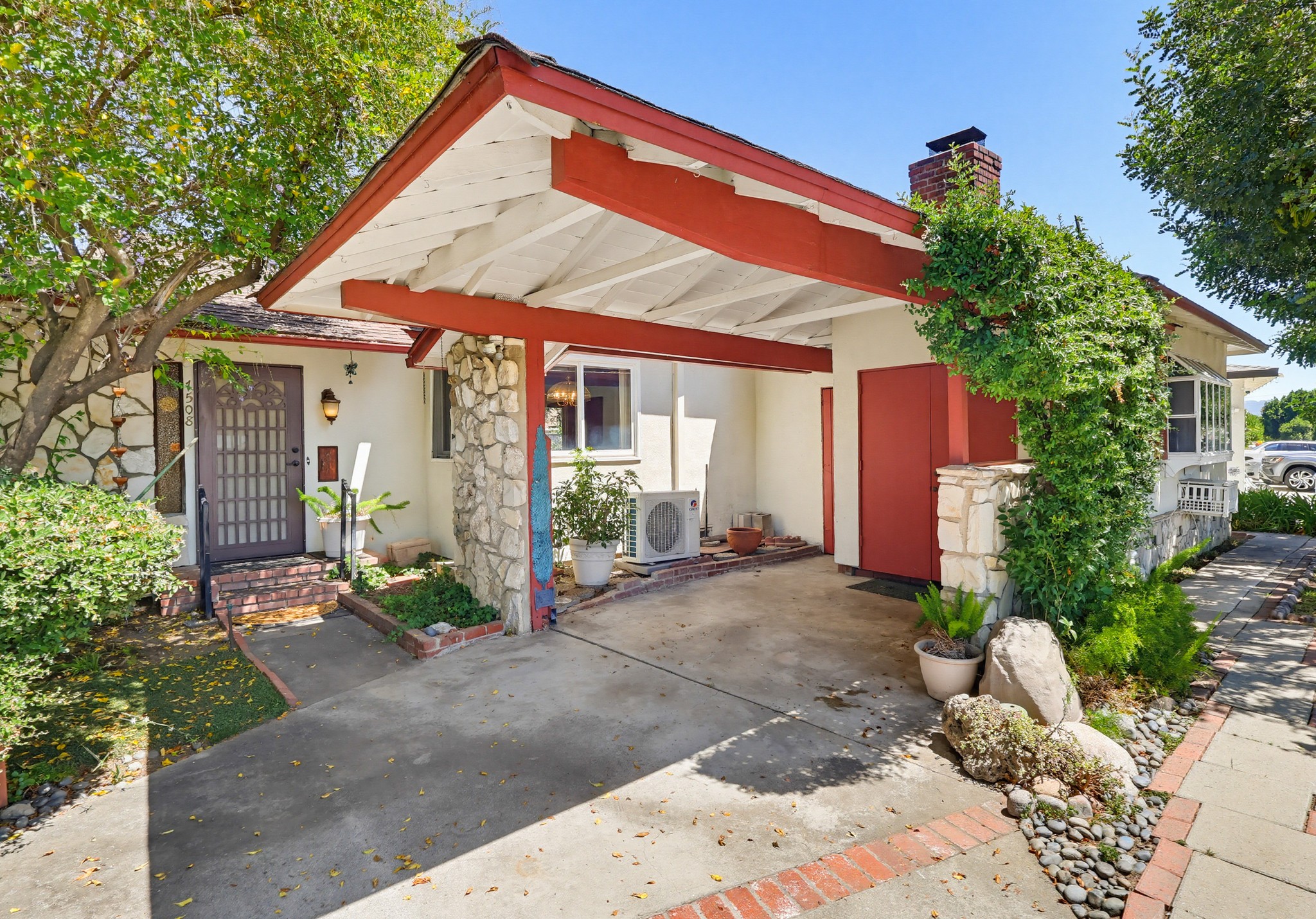 Virtual tour photo 6 of 88 for 7508 Paso Robles Ave