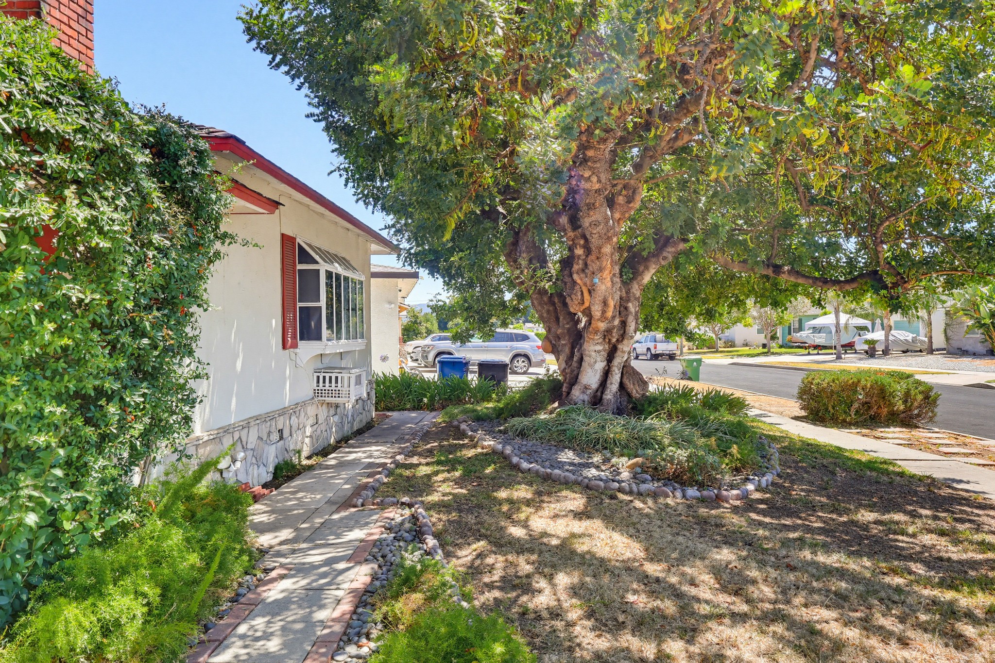 Virtual tour photo 7 of 88 for 7508 Paso Robles Ave