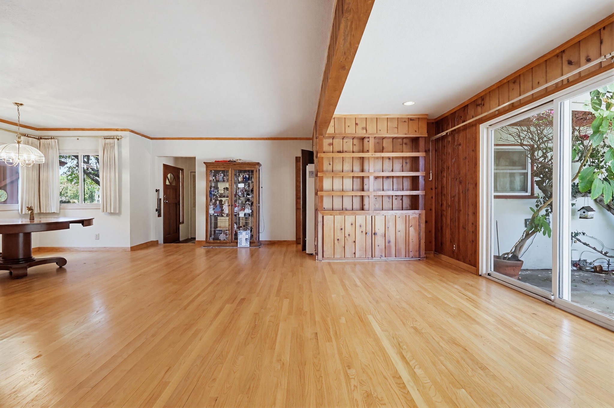 Virtual tour photo 104 of 114 for 7508 Paso Robles Ave