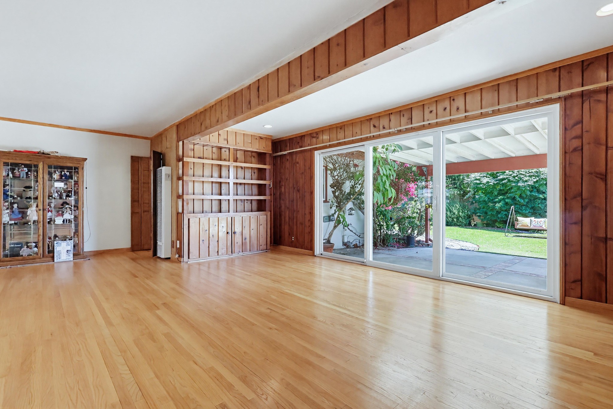 Virtual tour photo 105 of 114 for 7508 Paso Robles Ave