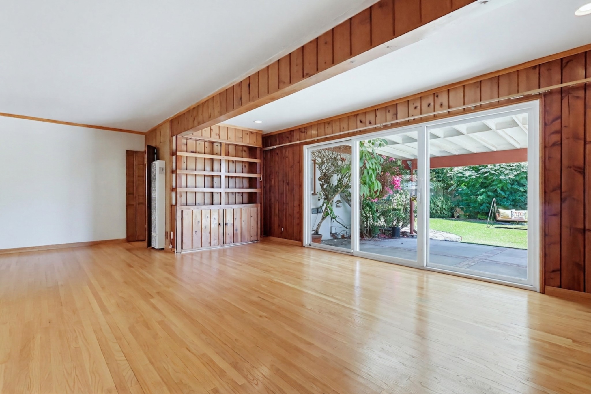 Virtual tour photo 15 of 83 for 7508 Paso Robles Ave