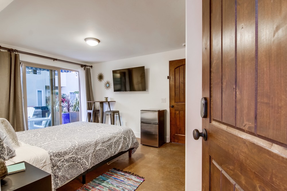 Virtual tour photo 21 of 57 for 751 Zanzibar Ct